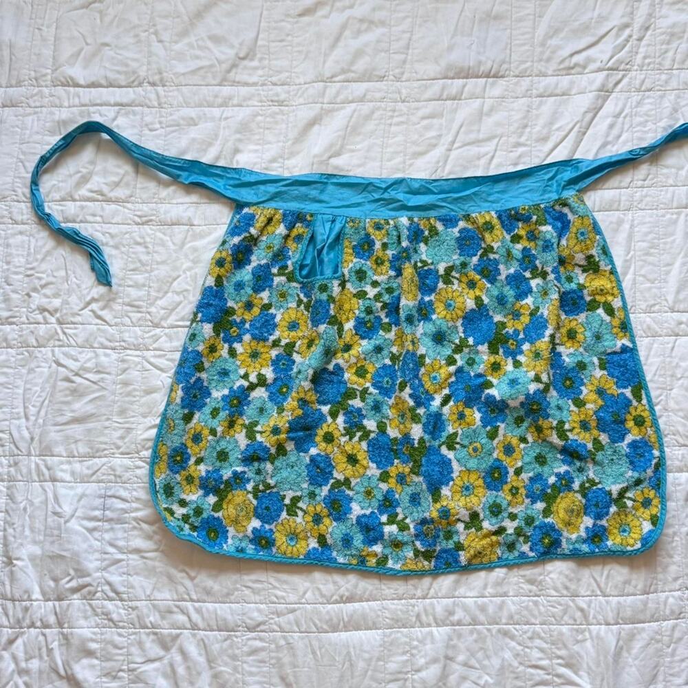 Handmade vintage 60s 70s‎ apron retro floral terry cloth mod kitschy multicolor